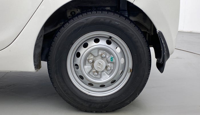 2013 Hyundai Eon ERA PLUS, Petrol, Manual, 63,640 km, Left Rear Wheel