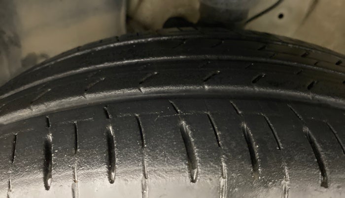 2018 Maruti IGNIS ALPHA 1.2 K12 AMT, Petrol, Automatic, 13,582 km, Left Front Tyre Tread