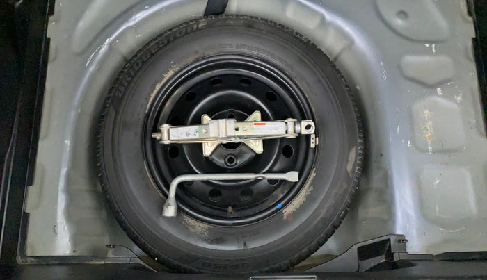 2018 Maruti Swift VXI AMT, Petrol, Automatic, 1,02,685 km, Spare Tyre