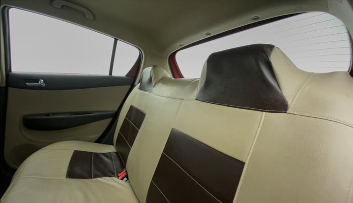 2011 Hyundai i20 MAGNA O 1.2, Petrol, Manual, 82,655 km, Right Side Rear Door Cabin