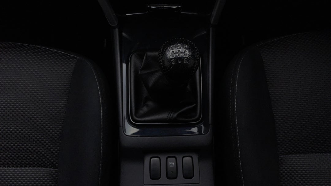 2017 Mitsubishi Lancer Gsr, Manual, 99619 km, Gear Lever 