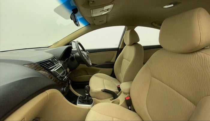 2012 Hyundai Verna FLUIDIC 1.6 VTVT EX, Petrol, Manual, 38,005 km, Right Side Front Door Cabin