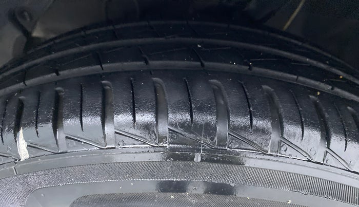 2019 Hyundai NEW SANTRO ERA 1.1, Petrol, Manual, 11,509 km, Left Front Tyre Tread