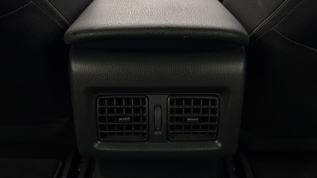 2020 Toyota Camry Ascent, Automatic, 78825 km, Rear A/C Vent