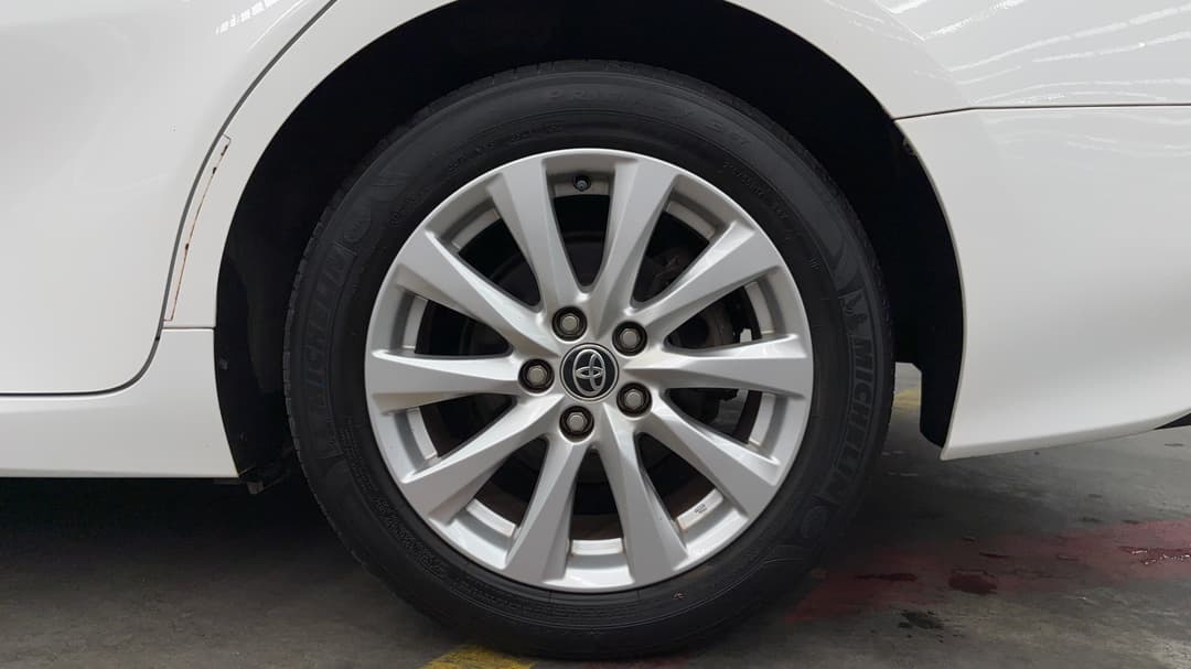 2020 Toyota Camry Ascent, Automatic, 78825 km, Left Rear Wheel