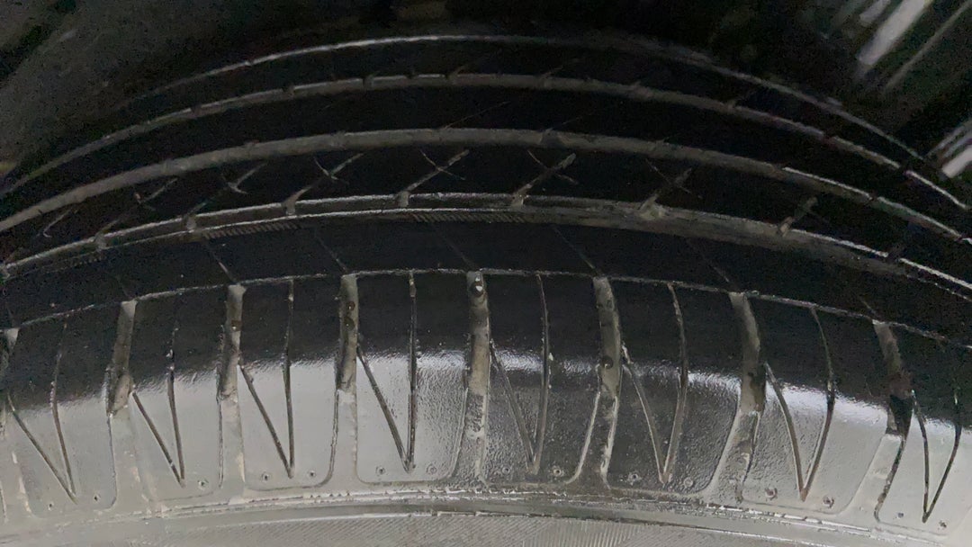 Right Rear Tyre Tread