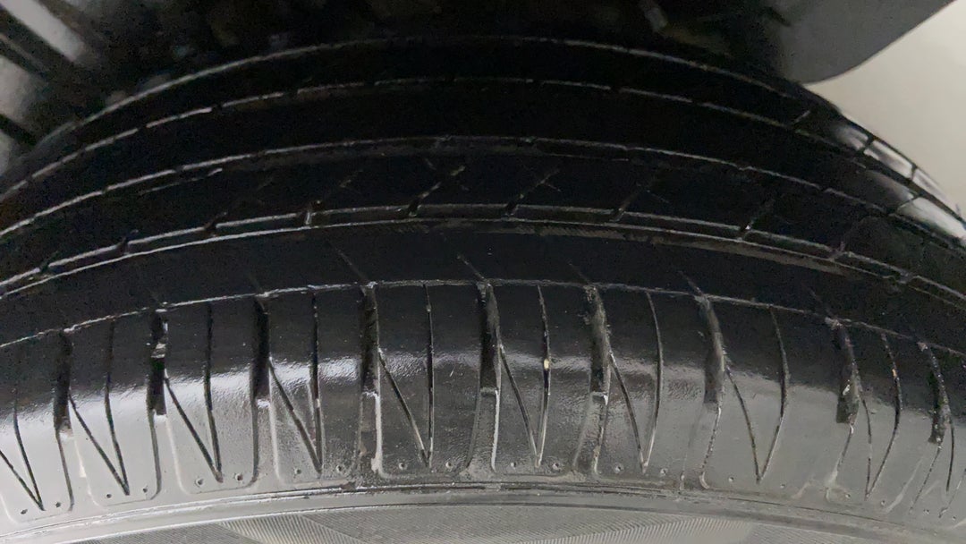 Left Rear Tyre Tread