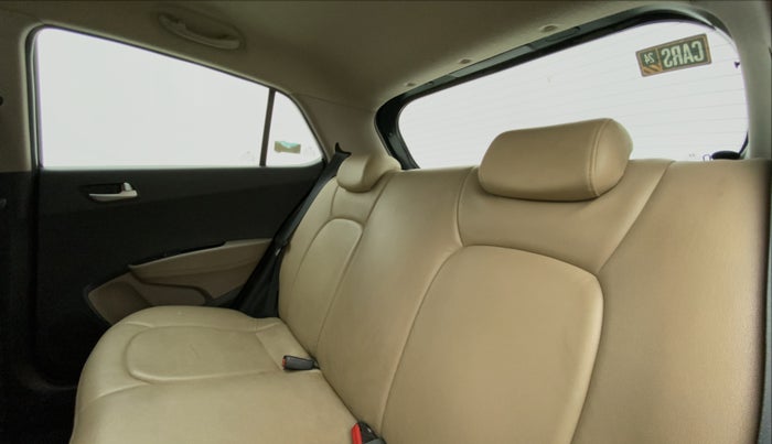 2014 Hyundai Grand i10 ASTA AT 1.2 KAPPA VTVT, Petrol, Automatic, 68,249 km, Right Side Rear Door Cabin