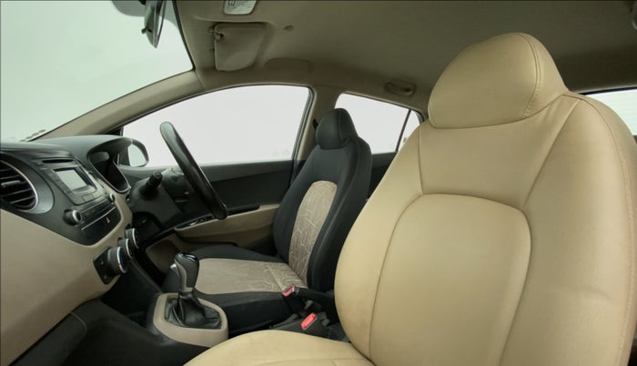 2014 Hyundai Grand i10 ASTA AT 1.2 KAPPA VTVT, Petrol, Automatic, 68,249 km, Right Side Front Door Cabin