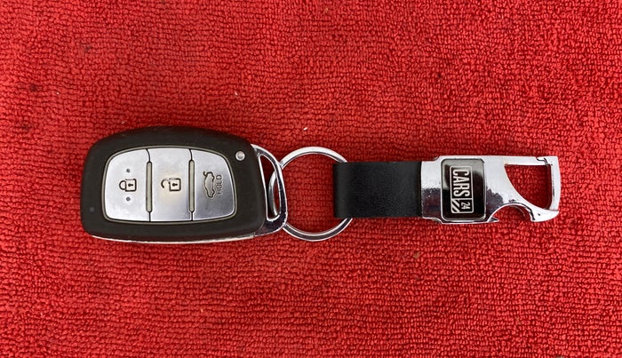 2014 Hyundai Grand i10 ASTA AT 1.2 KAPPA VTVT, Petrol, Automatic, 68,249 km, Key Close Up