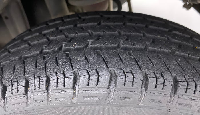 2014 Maruti Alto K10 VXI P, Petrol, Manual, 35,591 km, Left Rear Tyre Tread