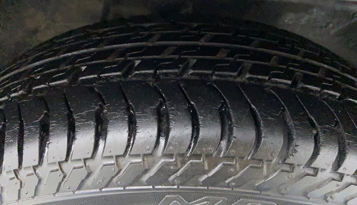 2015 Maruti Alto K10 VXI AMT P, Petrol, Automatic, 9,681 km, Right Front Tyre Tread