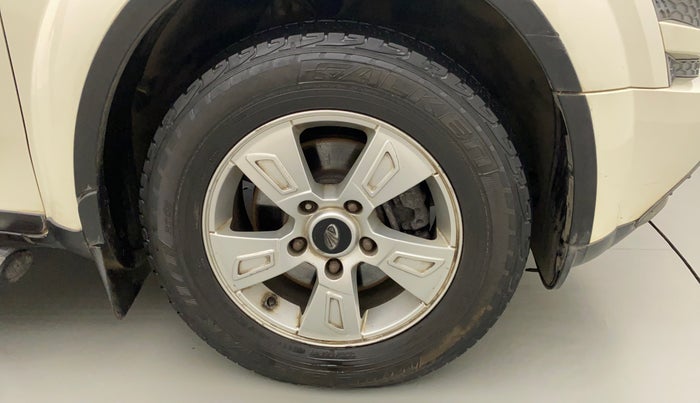 2014 Mahindra XUV500 W8, Diesel, Manual, 72,291 km, Right Front Wheel
