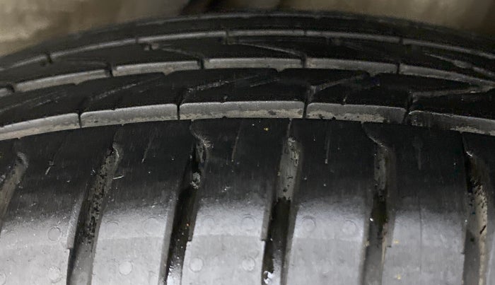 2015 Honda City SV MT PETROL, Petrol, Manual, 73,102 km, Left Rear Tyre Tread