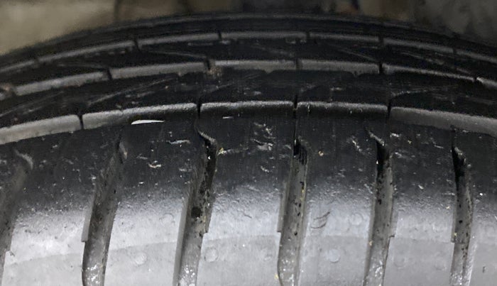 2015 Honda City SV MT PETROL, Petrol, Manual, 73,102 km, Right Front Tyre Tread