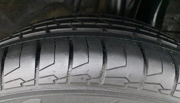 2021 KIA SONET GTX PLUS 1.5 AT, Diesel, Automatic, 76,273 km, Left Rear Tyre Tread