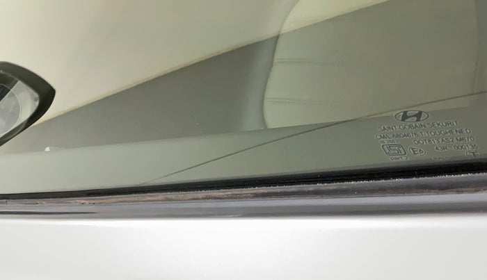 2018 Hyundai Grand i10 SPORTZ (O) AT 1.2 KAPPA VTVT, Petrol, Automatic, 57,142 km, Front passenger door - Weather strip has minor damage