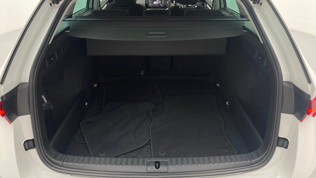 2021 SKODA Octavia 110 Tsi Ambition, Automatic, 14490 km, Boot Inside View