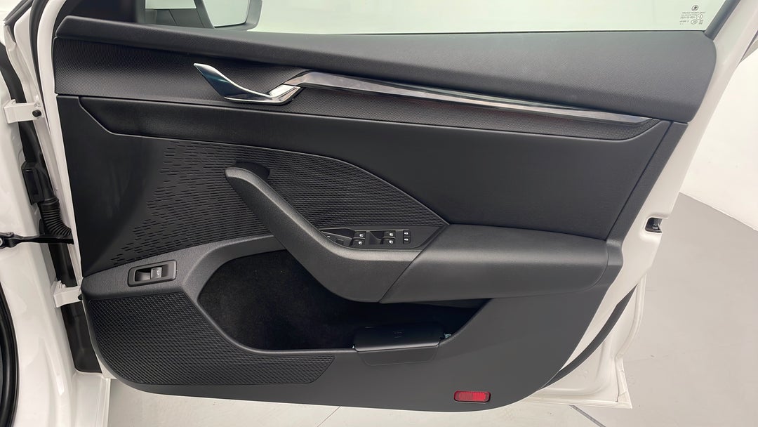 2021 SKODA Octavia 110 Tsi Ambition, Automatic, 14490 km, Speaker View