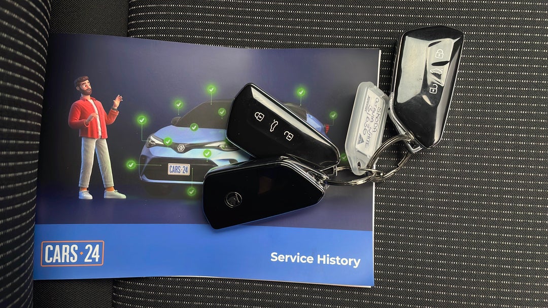 2021 SKODA Octavia 110 Tsi Ambition, Automatic, 14490 km, Key Close-up