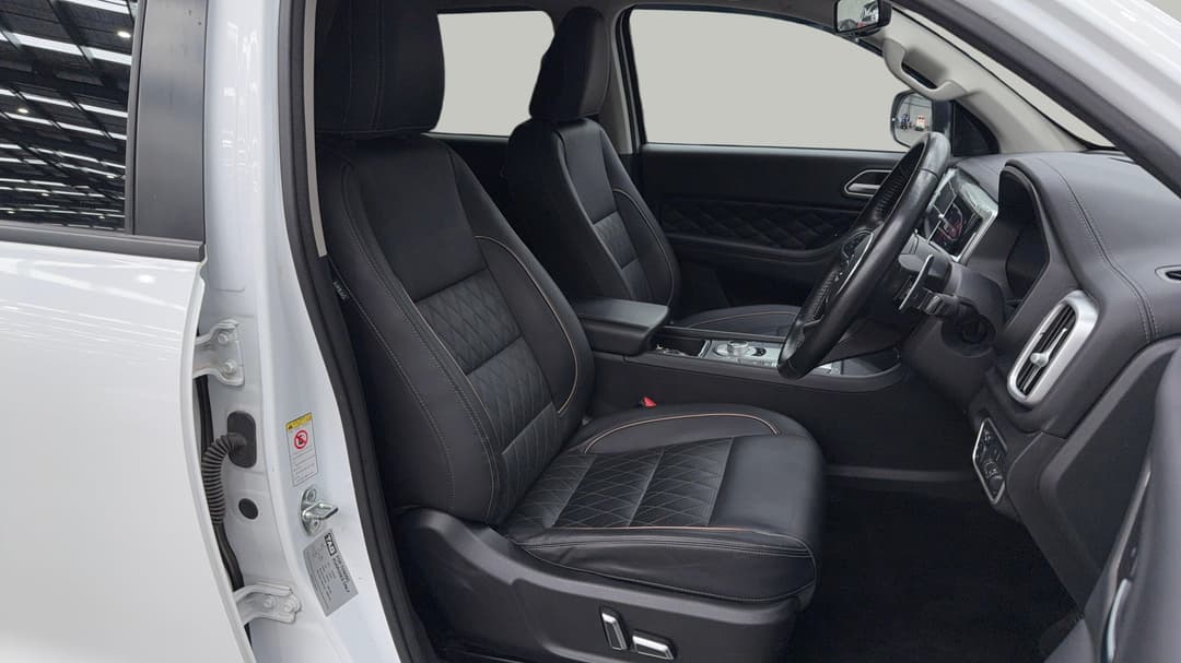 2022 GWM Ute Cannon Vanta (4x4), Automatic, 46222 km, Right Side Front Door Cabin View