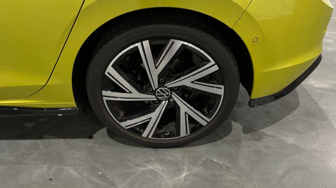 2021 Volkswagen Golf 110tsi R-line, Automatic, 49732 km, Left Rear Wheel