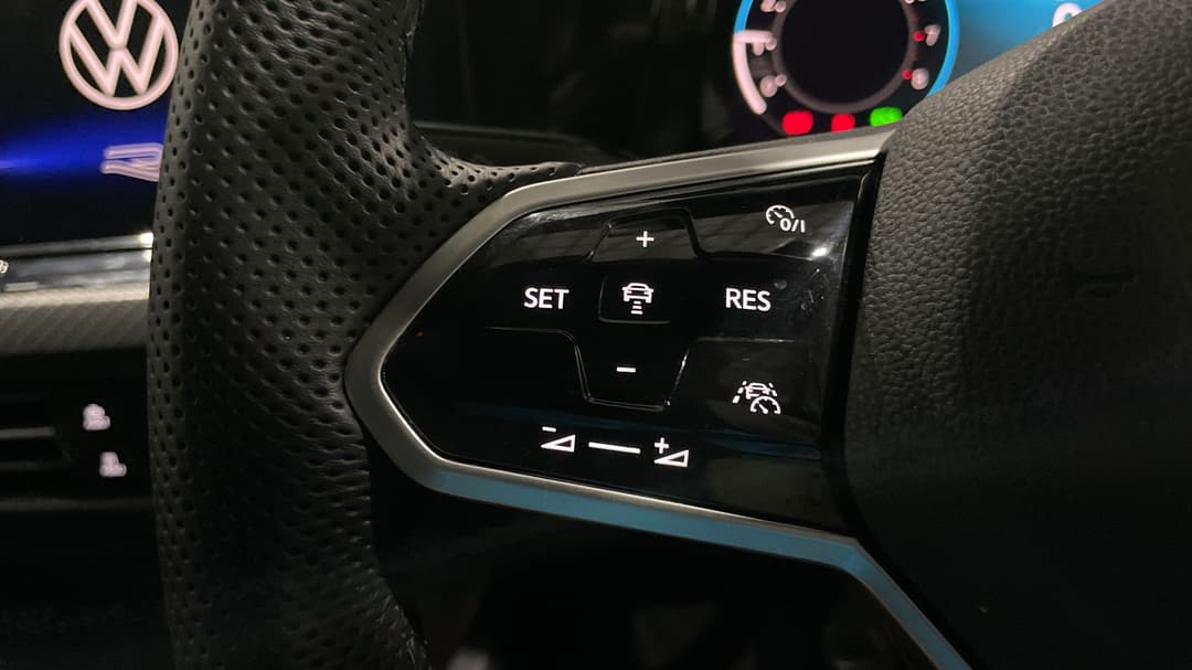 2021 Volkswagen Golf 110tsi R-line, Automatic, 49732 km, Cruise Control