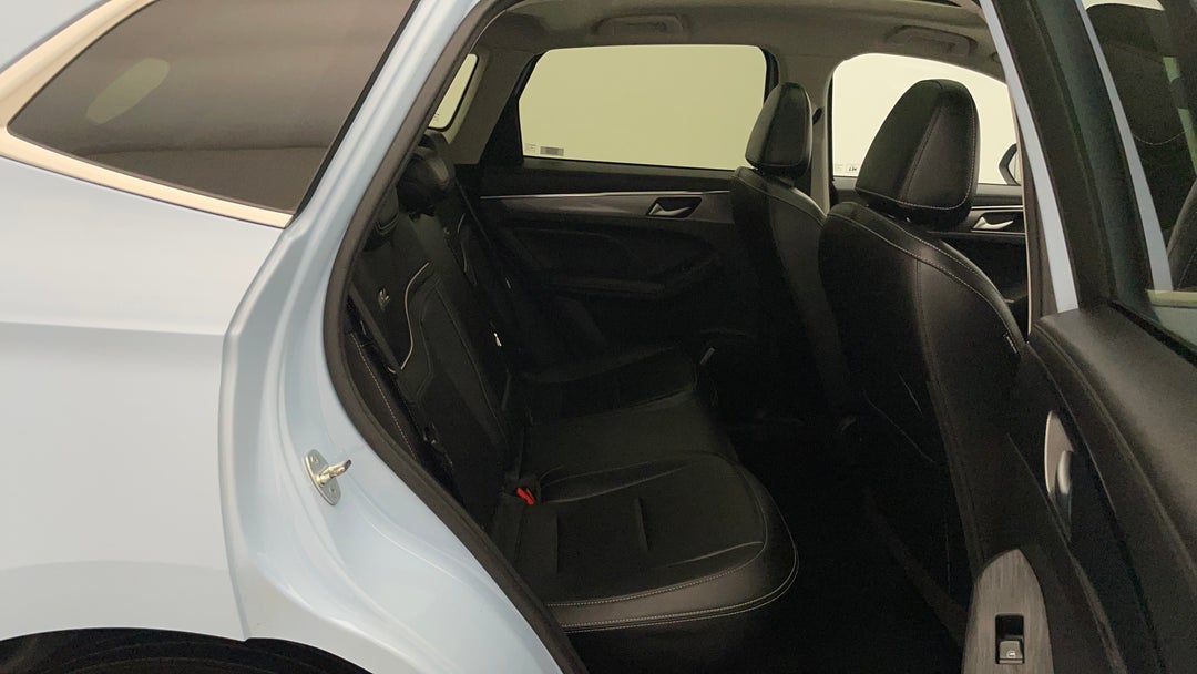 2022 GWM Haval Jolion Ultra Hybrid, Automatic, 41523 km, Right Side Rear Door Cabin View