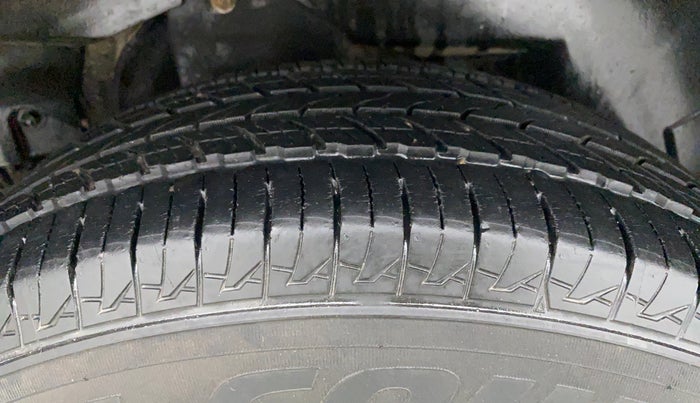 2019 Mahindra XUV500 W9, Diesel, Manual, 91,492 km, Right Rear Tyre Tread