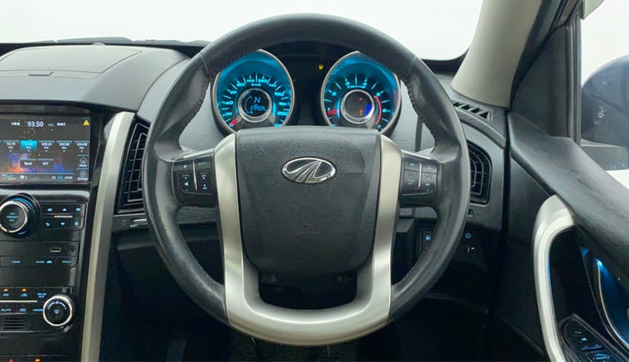 2019 Mahindra XUV500 W9, Diesel, Manual, 91,492 km, Steering Wheel Close Up