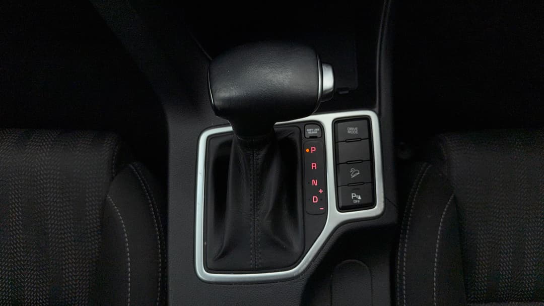 2021 Kia Sportage S (FWD), Automatic, 92358 km, Gear Lever 
