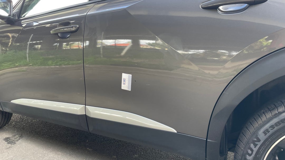 Doors Rear LHS Scratch