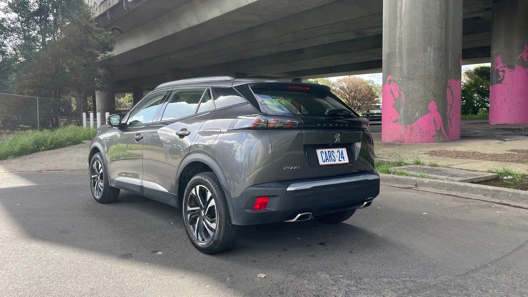 Left Back Diagonal (45- Degree) View