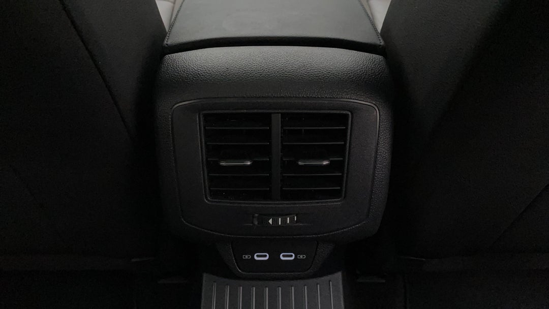 Rear A/C Vent