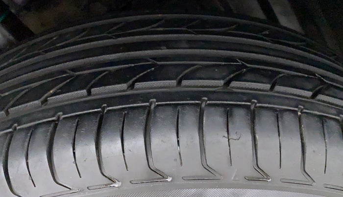 2016 Maruti Vitara Brezza VDI OPT, Diesel, Manual, 66,365 km, Right Rear Tyre Tread