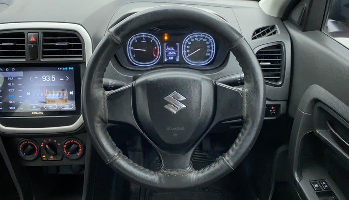 2016 Maruti Vitara Brezza VDI OPT, Diesel, Manual, 66,365 km, Steering Wheel Close Up