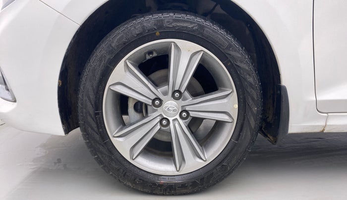 2018 Hyundai Verna 1.6 CRDI SX + AT, Diesel, Automatic, 27,839 km, Left Front Wheel