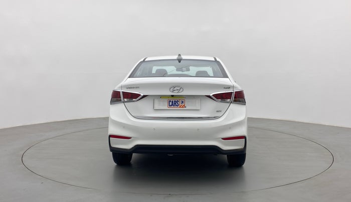 2018 Hyundai Verna 1.6 CRDI SX + AT, Diesel, Automatic, 27,839 km, Back/Rear