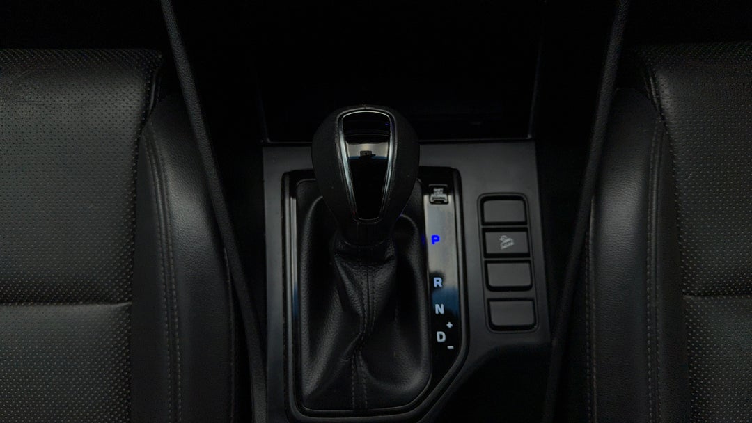 2018 Hyundai Tucson Active X (FWD), Automatic, 164147 km, Gear Lever 