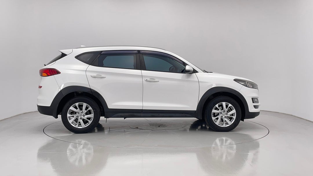 2018 Hyundai Tucson Active X (FWD), Automatic, 164147 km, Right Side View