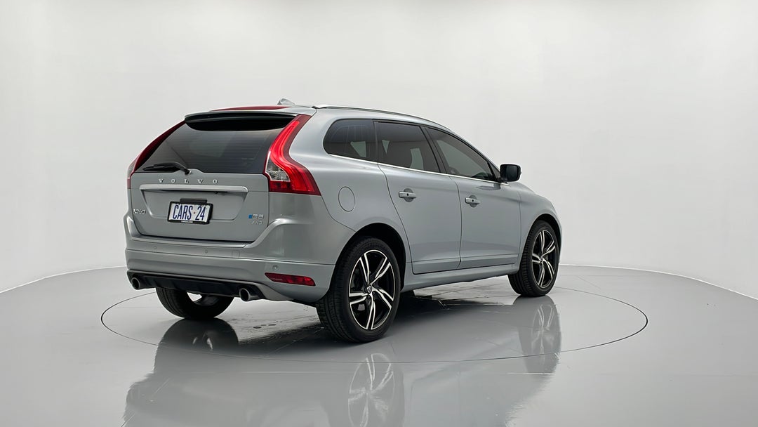 Right Back Diagonal (45- Degree) View