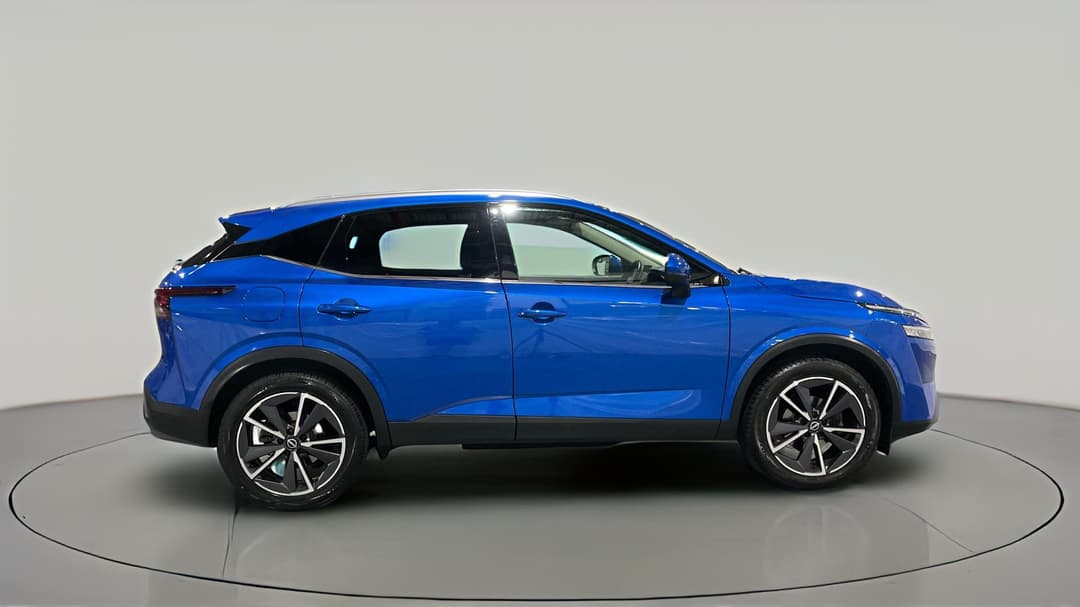 2023 Nissan Qashqai St-l, Automatic, 48080 km, Right Side View