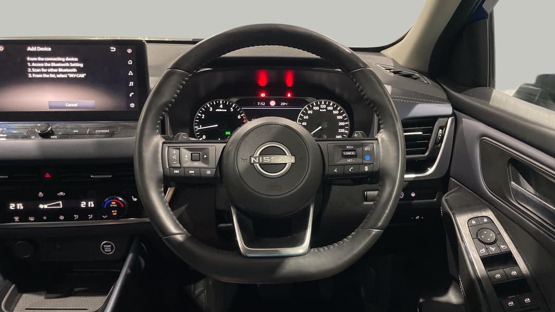 2023 Nissan Qashqai St-l, Automatic, 48080 km, Steering Wheel Close-up