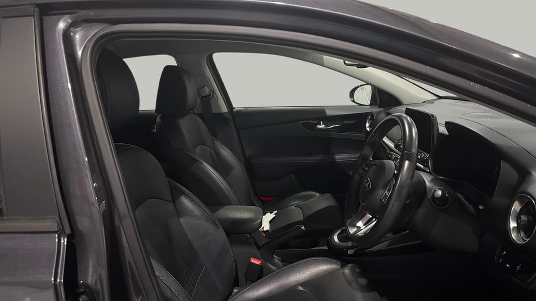 2018 Kia Cerato Sport+ Safety Pack, Automatic, 68911 km, Right Side Front Door Cabin View