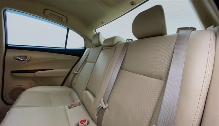 2020 Toyota YARIS VX CVT, Petrol, Automatic, 23,020 km, Right Side Rear Door Cabin