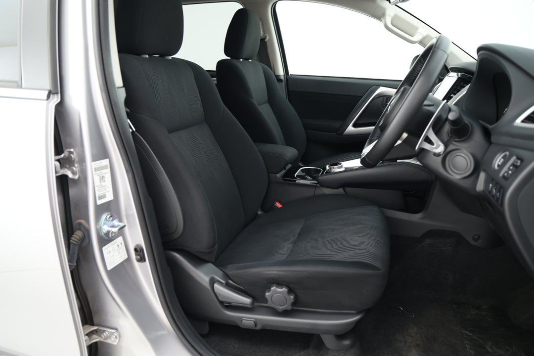 2024 Mitsubishi Pajero Sport Gls (4WD) 7 Seat, Automatic, 30208 km, Right Side Front Door Cabin View