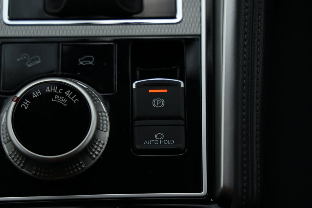 2024 Mitsubishi Pajero Sport Gls (4WD) 7 Seat, Automatic, 30208 km, Handbrake