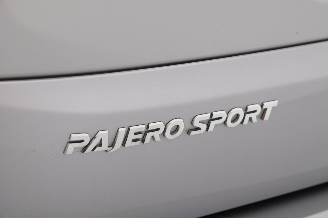 2024 Mitsubishi Pajero Sport Gls (4WD) 7 Seat, Automatic, 30208 km, Badge (Boot Left Side)