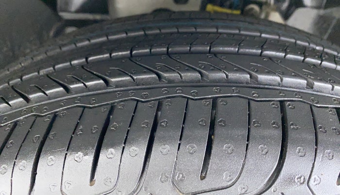 2019 Ford Ecosport 1.5TITANIUM TDCI, Diesel, Manual, 43,680 km, Left Front Tyre Tread