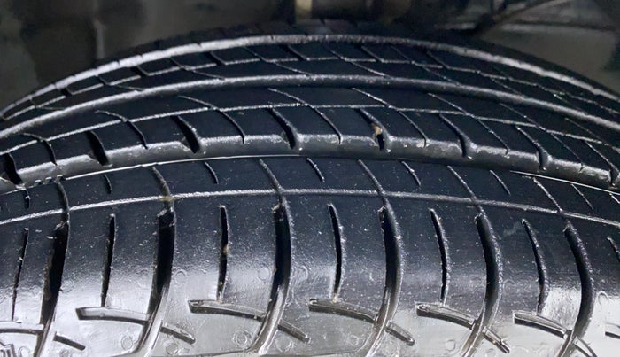 2018 Maruti Baleno DELTA 1.2 K12, Petrol, Manual, 23,996 km, Right Front Tyre Tread